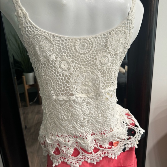 Embroidered top - Picture 3 of 6